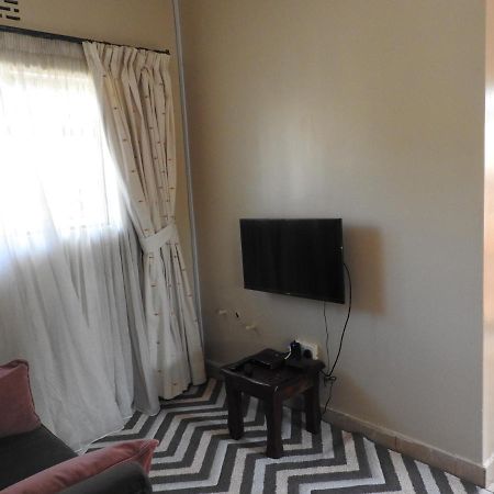Magnolia Pine Bed & Breakfast Nairobi Exterior photo