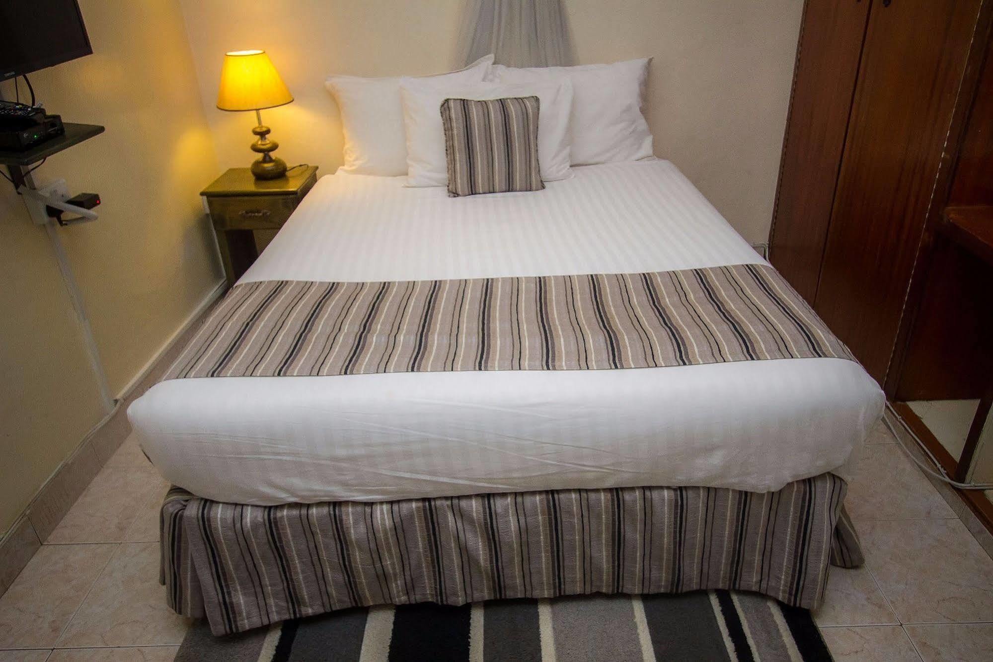 Magnolia Pine Bed & Breakfast Nairobi Exterior photo
