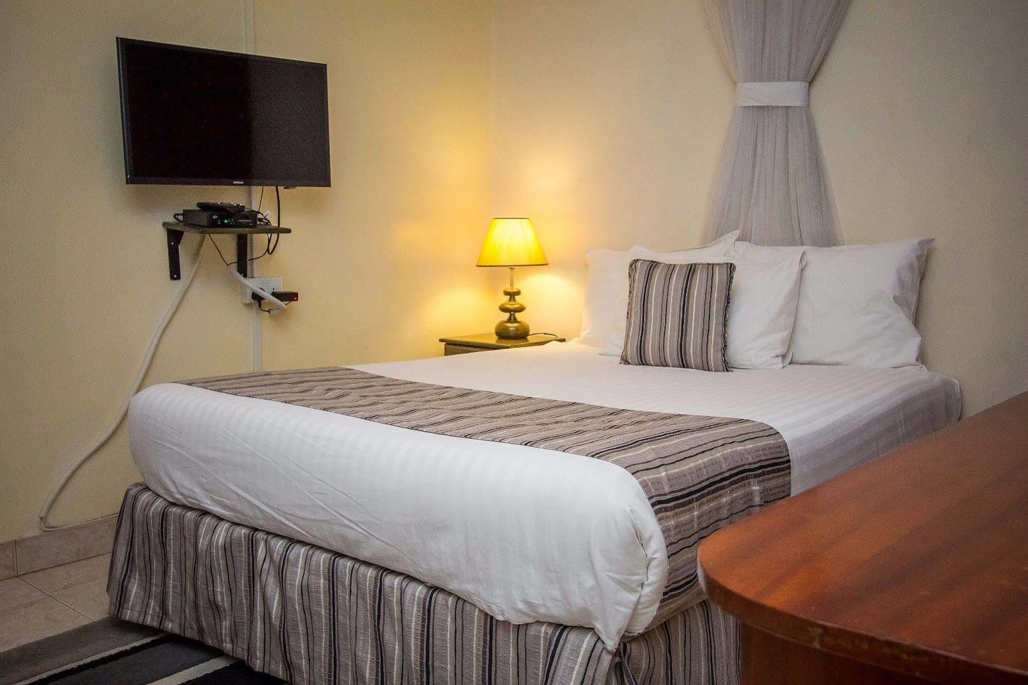 Magnolia Pine Bed & Breakfast Nairobi Exterior photo