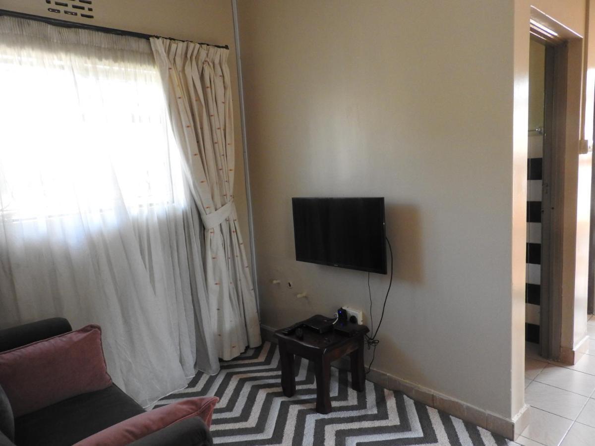 Magnolia Pine Bed & Breakfast Nairobi Exterior photo